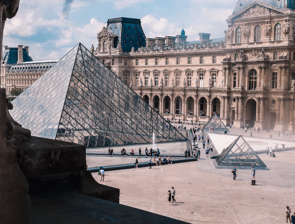 attractions touristiques paris louvre