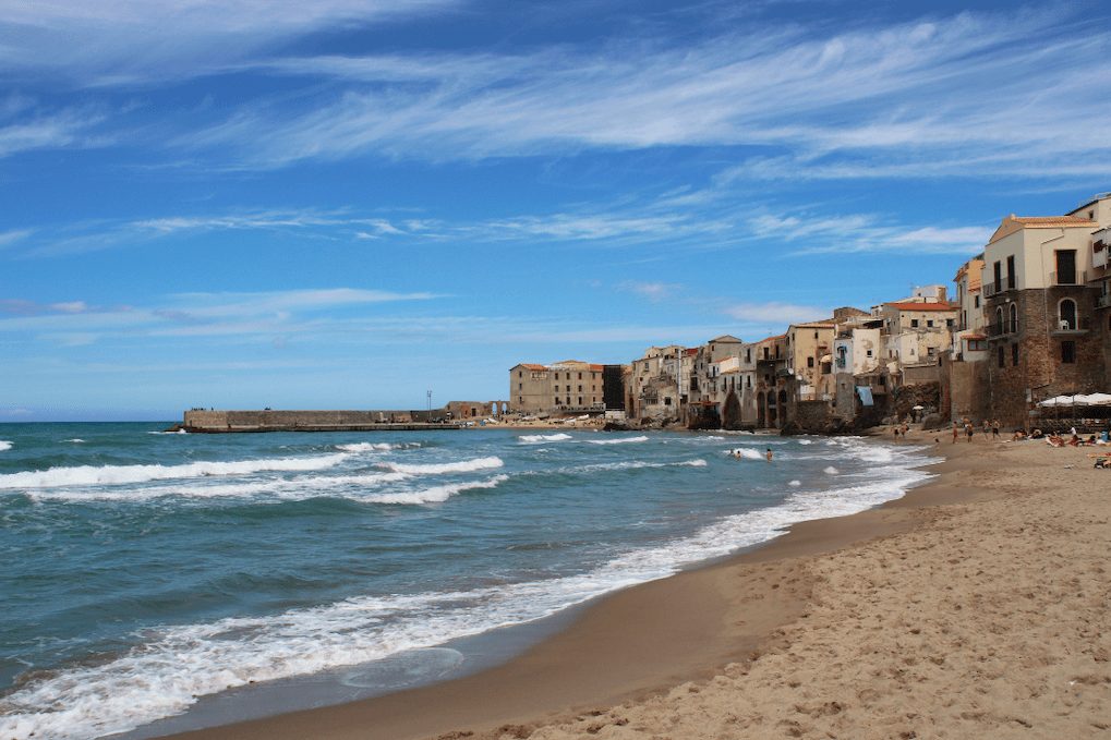 plage cefalu que faire en sicile