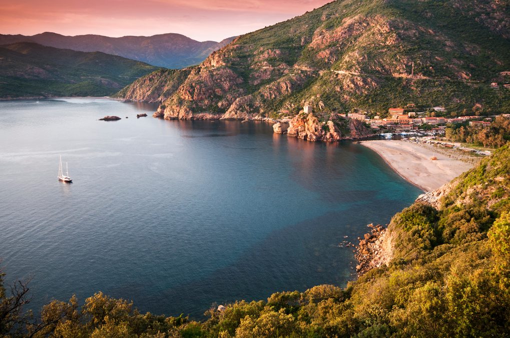 corse visite ou partir en vacances en france