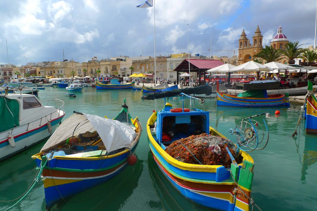 marsaxlokk village pecheur