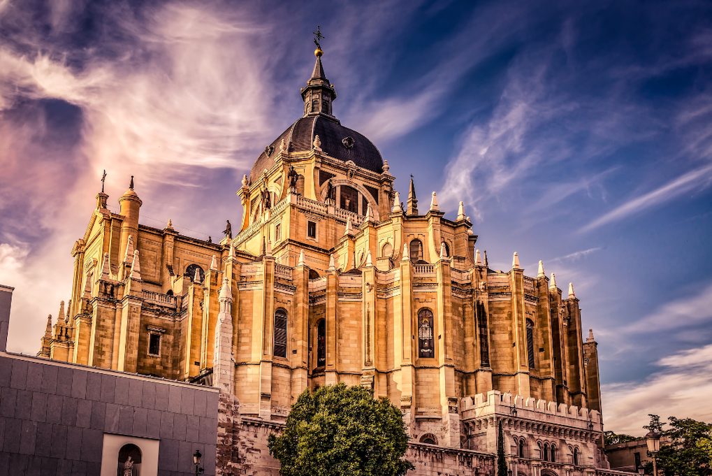 cathedrale almudena que voir madrid en 3 jours