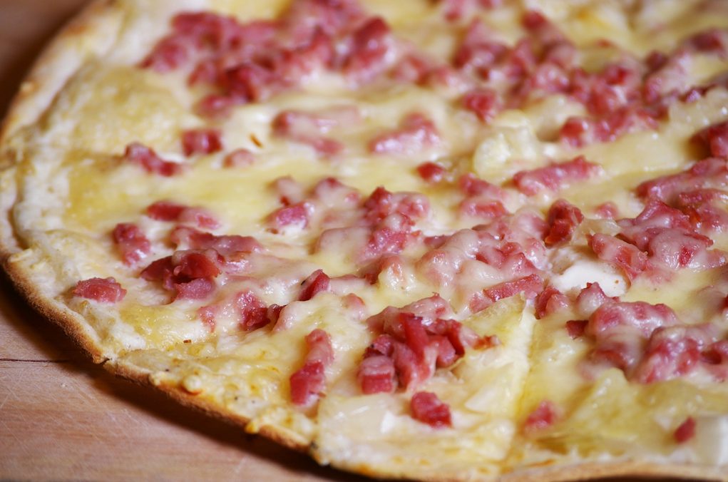 tarte flambee alsacienne